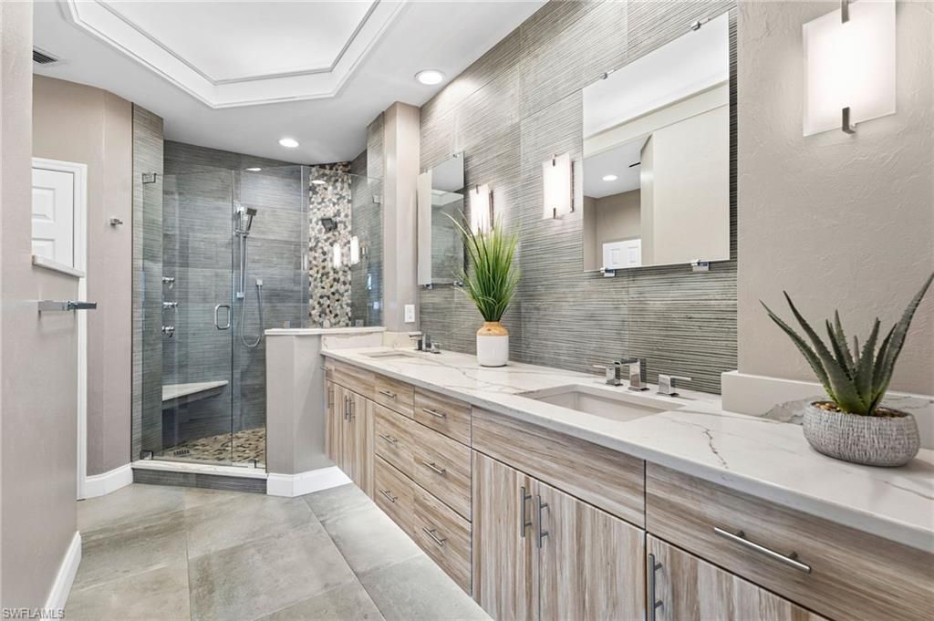 9380 Gulf Shore Dr , Unit 402, Naples, FL 34108 Photo