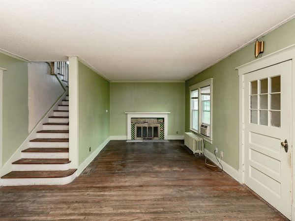 684 31 Street, Des Moines, IA 50312