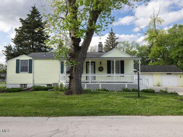 1817 Rhode Island Road, Holland, OH 43528