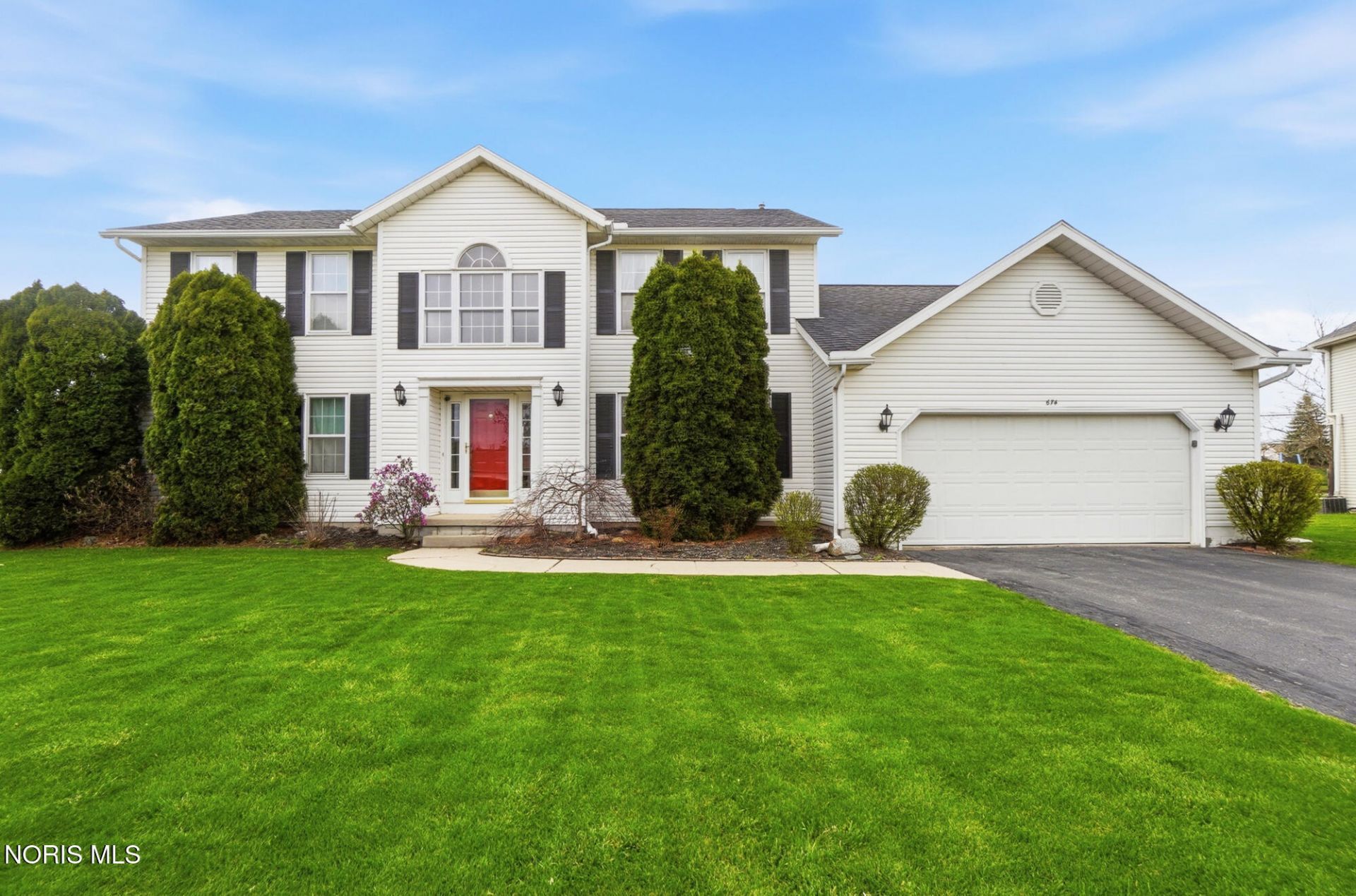 674 Harrison Road, Perrysburg, OH 43551 Main Photo