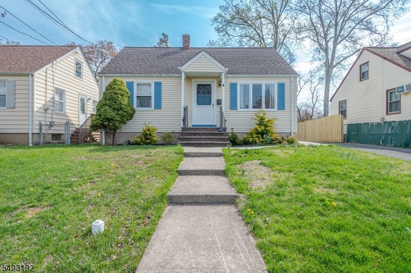 8 Fitzsimmons Ave, Middlesex, NJ 08846 Main Photo