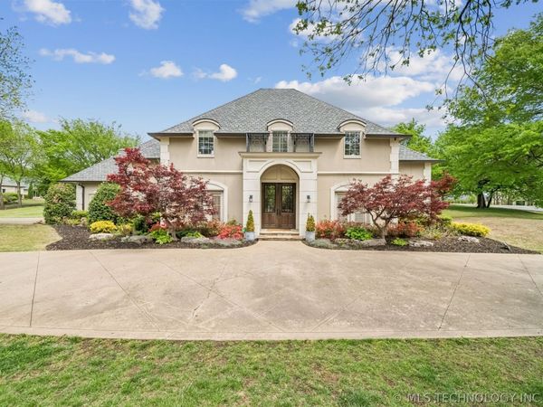 6960 Foxbriar Drive, Tulsa, OK 74132