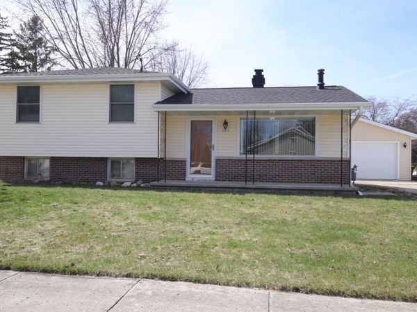 1717 Jackson St, New Holstein, WI 53061