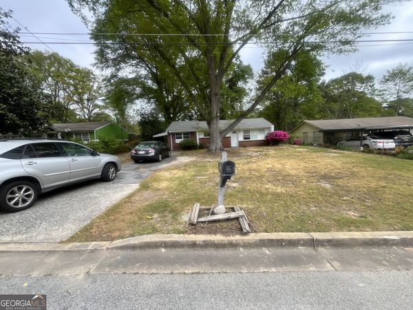 471 Ridgecrest Dr., Riverdale, GA 30274