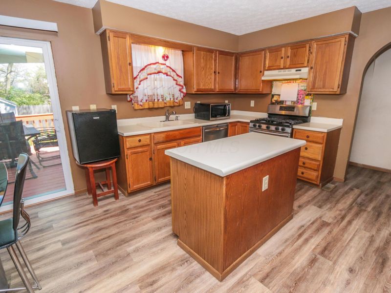 5976 Leafridge Lane, Columbus, OH 43232 Photo 15