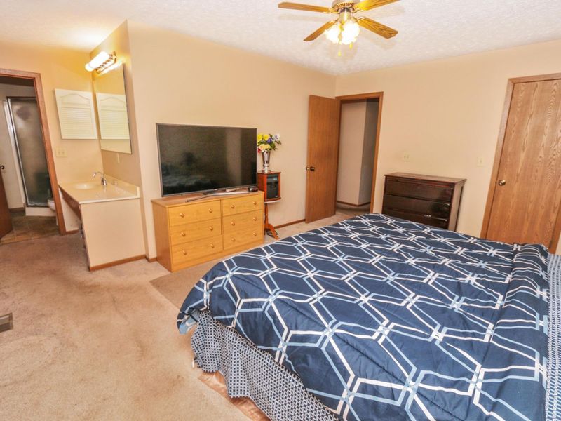 5976 Leafridge Lane, Columbus, OH 43232 Photo 26