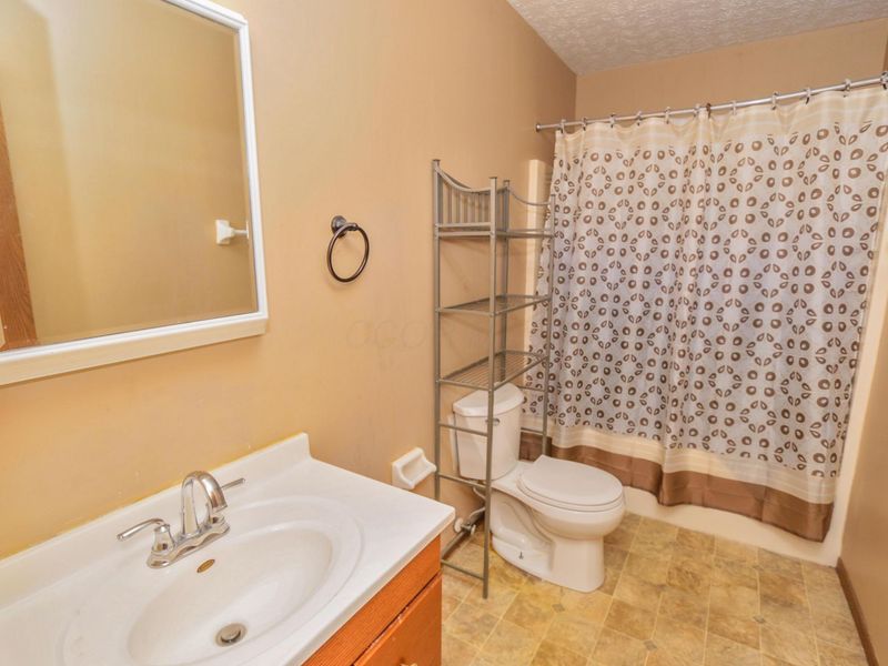 5976 Leafridge Lane, Columbus, OH 43232 Photo 30