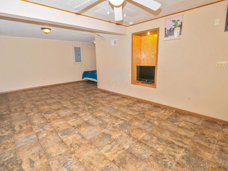 5976 Leafridge Lane, Columbus, OH 43232 Photo 37