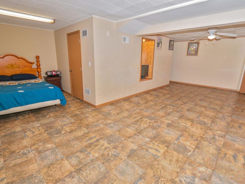 5976 Leafridge Lane, Columbus, OH 43232 Photo 38