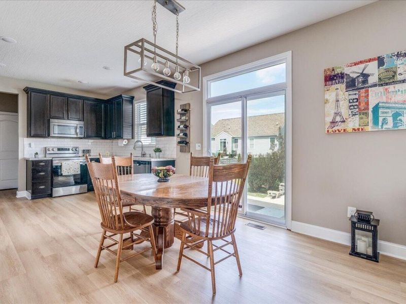 182 Honey Locust Lane, Commercial Point, OH 43116 Photo 4