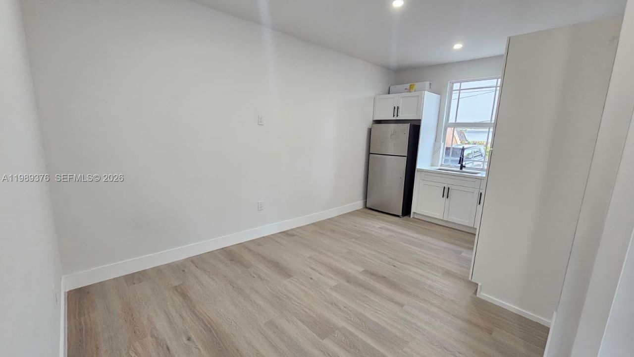 2425 SW 6th St, Unit 10, Miami, FL 33135 Photo