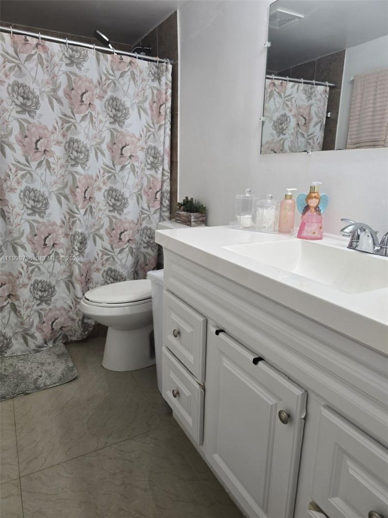 10786 N Kendall Dr, Unit D5, Miami, FL 33176 Photo