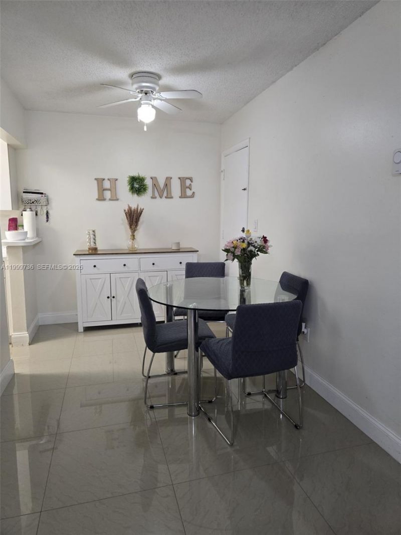 10786 N Kendall Dr, Unit D5, Miami, FL 33176 Photo