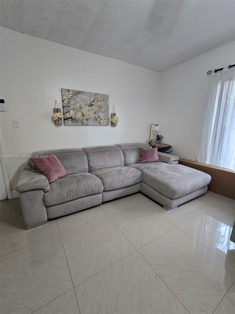 10786 N Kendall Dr, Unit D5, Miami, FL 33176 Photo