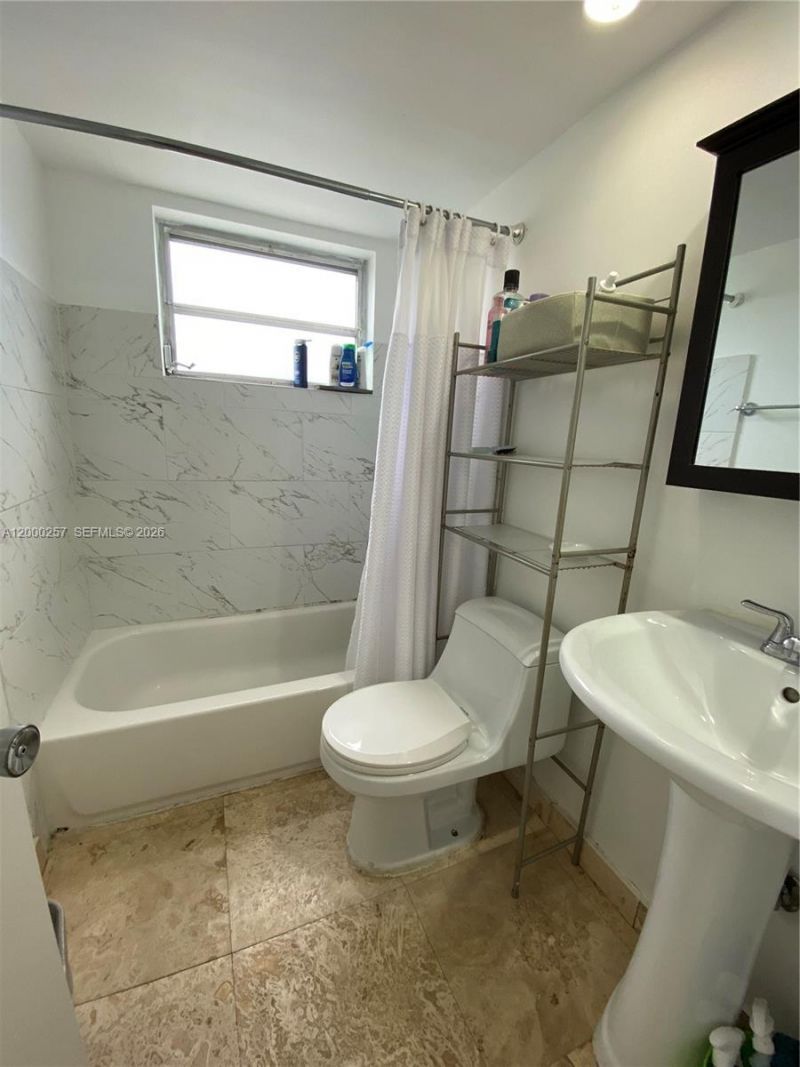 250 Layne Blvd, Unit 110, Hallandale Beach, FL 33009 Photo