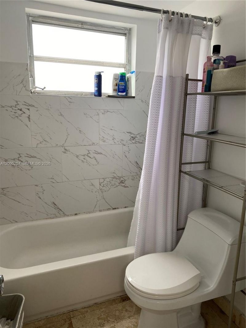 250 Layne Blvd, Unit 110, Hallandale Beach, FL 33009 Photo