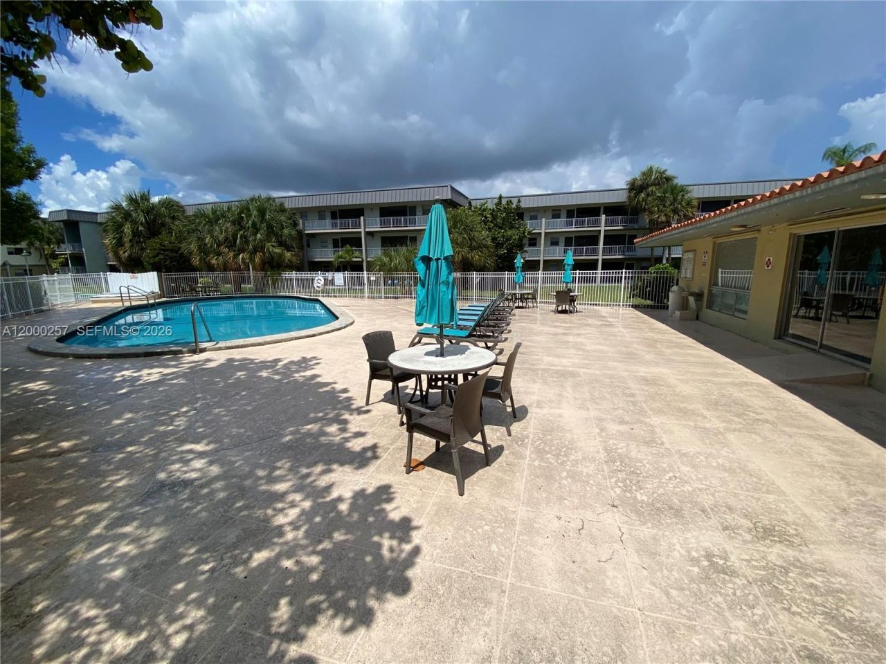 250 Layne Blvd, Unit 110, Hallandale Beach, FL 33009 Photo