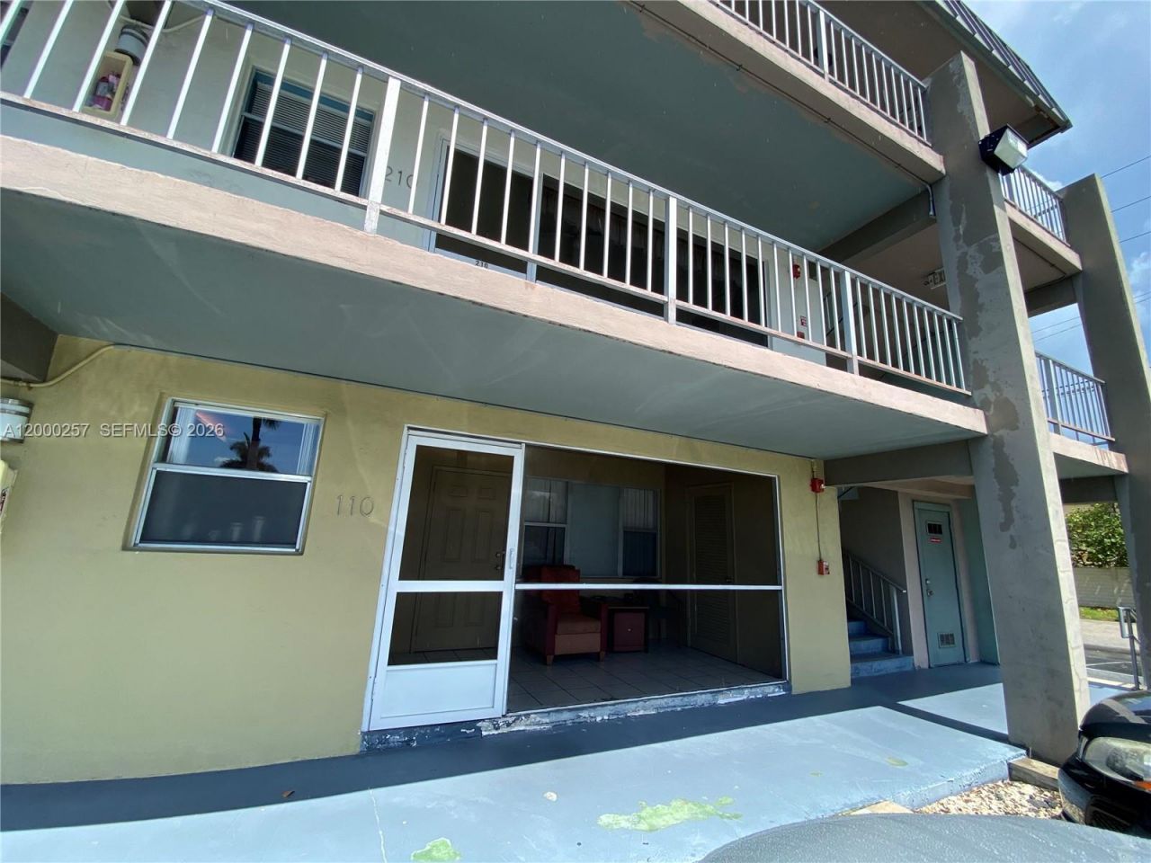 250 Layne Blvd, Unit 110, Hallandale Beach, FL 33009 Photo