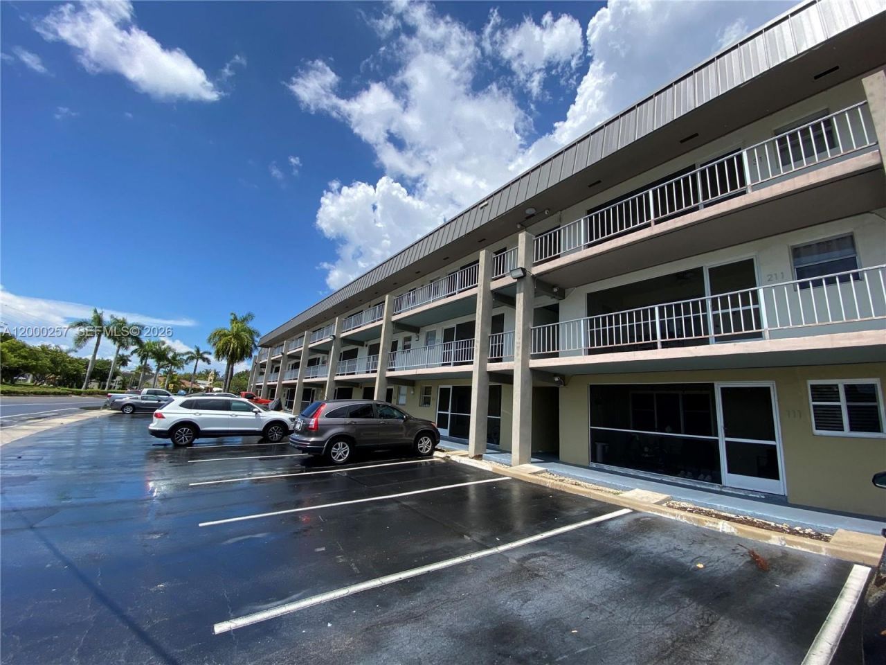 250 Layne Blvd, Unit 110, Hallandale Beach, FL 33009 Photo