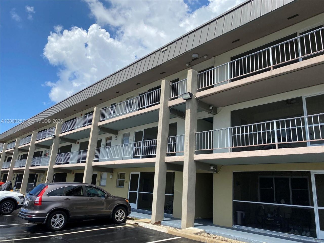 250 Layne Blvd, Unit 110, Hallandale Beach, FL 33009 Photo