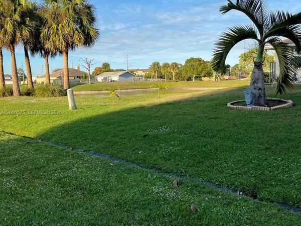 1637 SW Taurus Ln, Port St. Lucie, FL 34984