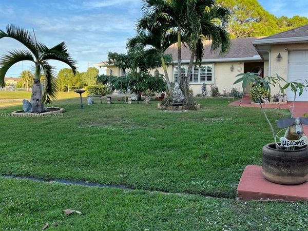 1637 SW Taurus Ln, Port St. Lucie, FL 34984