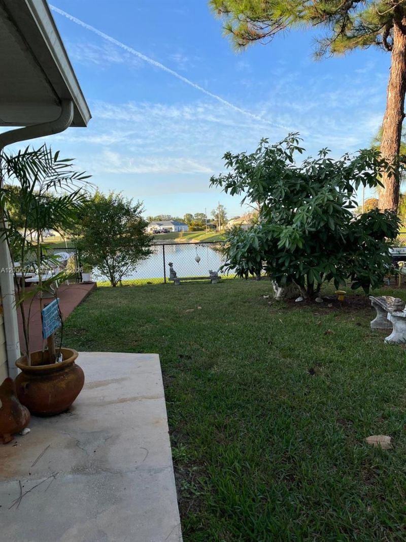 1637 SW Taurus Ln, Port Saint Lucie, FL 34984 Photo