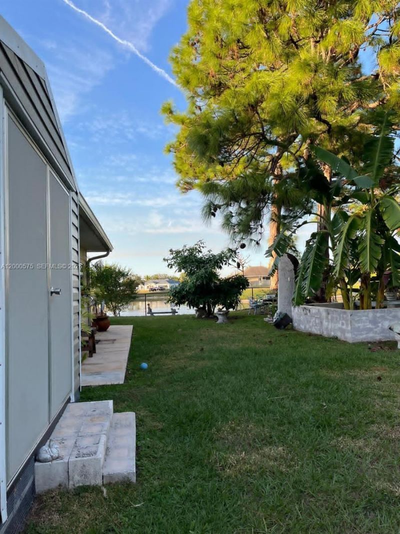 1637 SW Taurus Ln, Port Saint Lucie, FL 34984 Photo