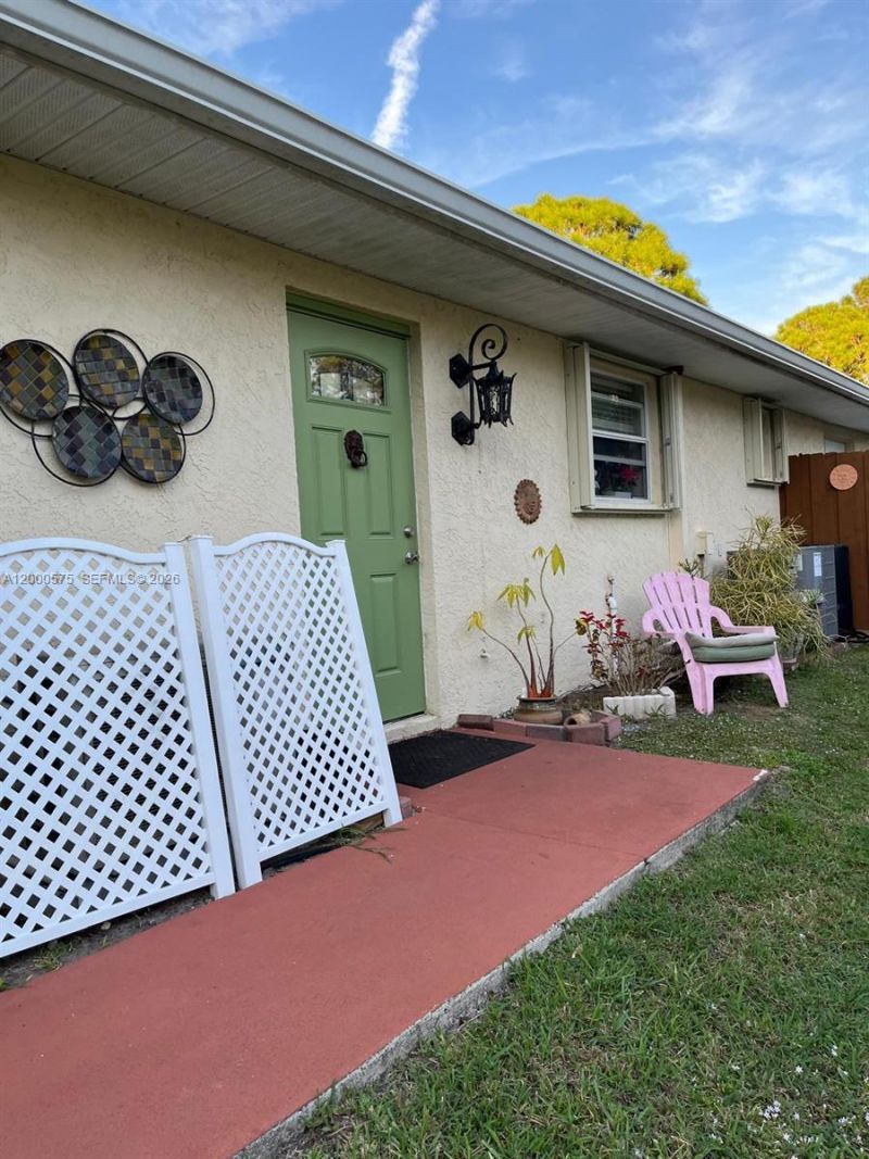 1637 SW Taurus Ln, Port Saint Lucie, FL 34984 Photo