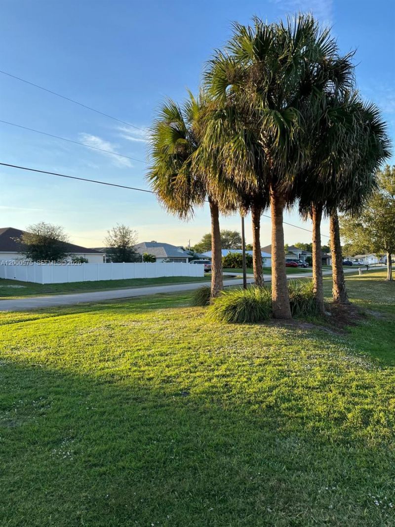 1637 SW Taurus Ln, Port Saint Lucie, FL 34984 Photo