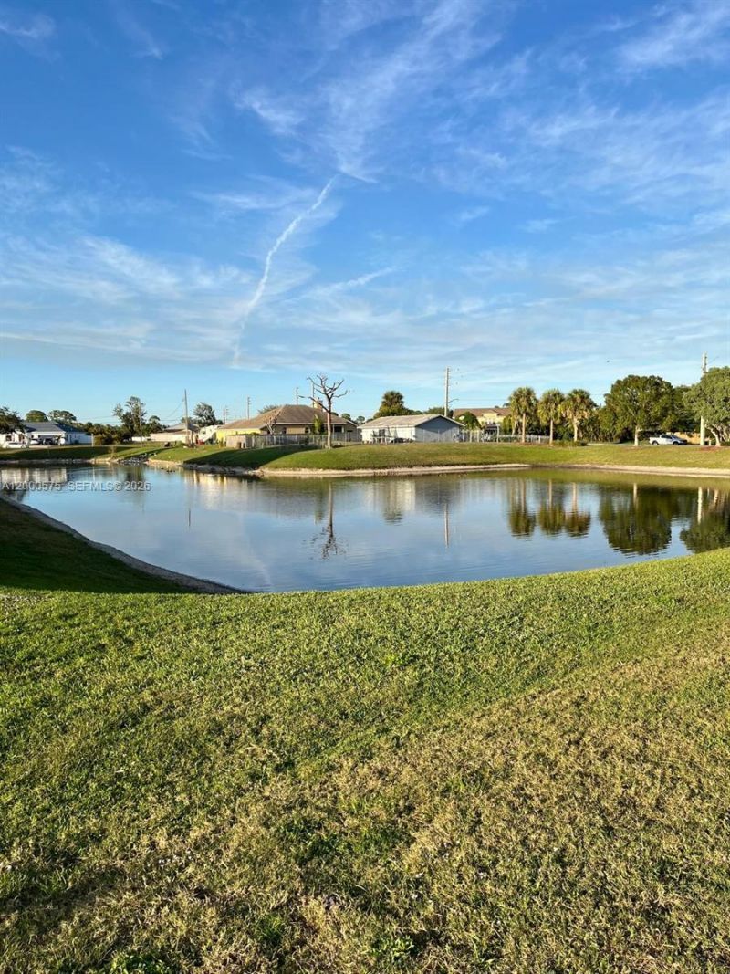 1637 SW Taurus Ln, Port Saint Lucie, FL 34984 Photo