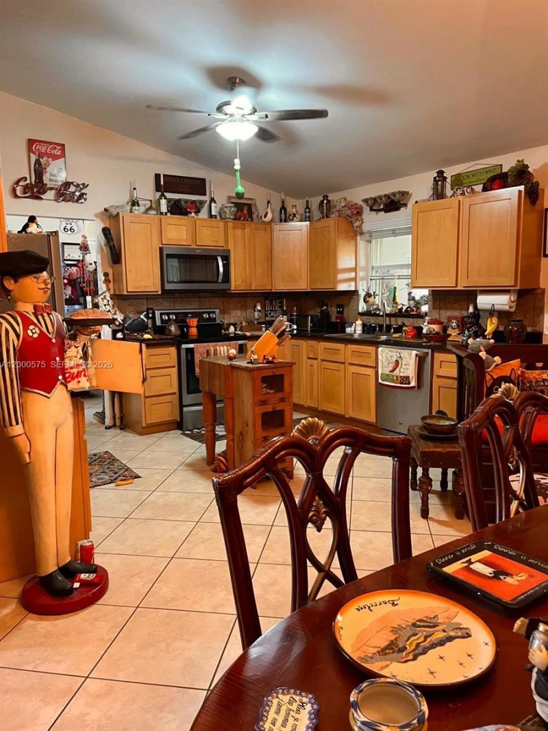 1637 SW Taurus Ln, Port Saint Lucie, FL 34984 Photo