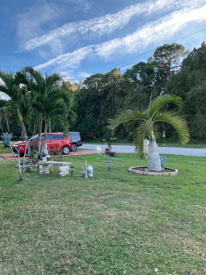 1637 SW Taurus Ln, Port Saint Lucie, FL 34984 Photo