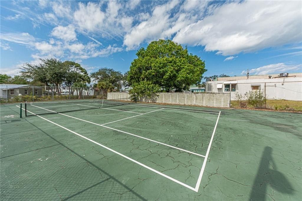 1555 14th Avenue, Unit 201, Vero Beach, FL 32960 Photo