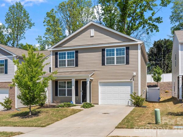2121 Allium Drive , Charlotte, NC 28216