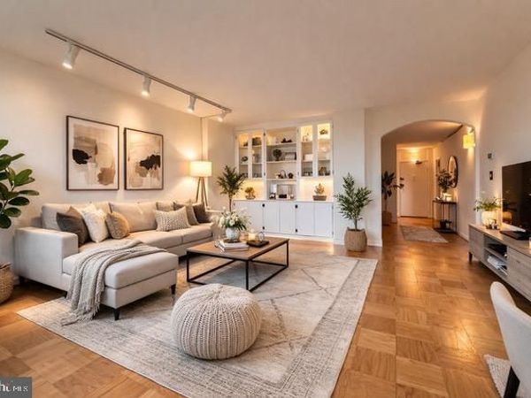 4242 E WEST HIGHWAY, Unit 618, CHEVY CHASE, MD 20815