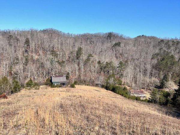 1581 Lower Caney Valley Road, Tazewell, TN 37879