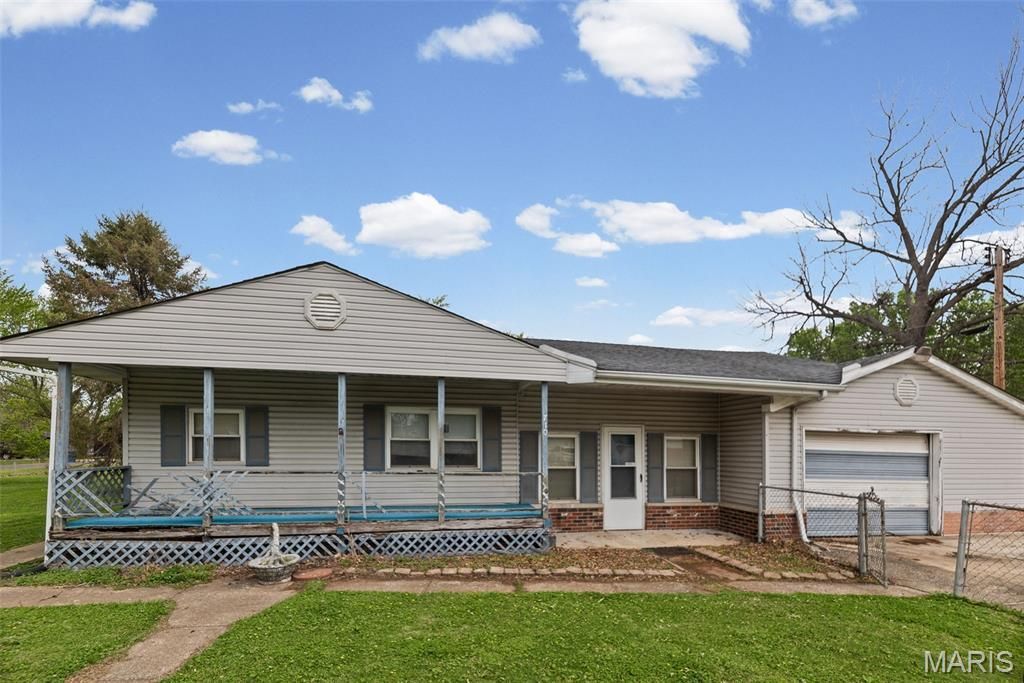 710 Ohio Avenue, South Roxana, IL 62087 Main Photo