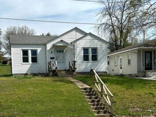 1323 E 6th Street , Washington, MO 63090
