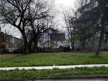 2215 E 95th Street, Cleveland, OH 44106