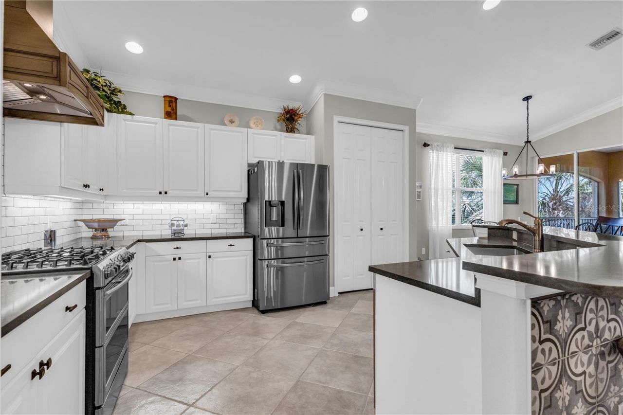 927 River Basin Court, Unit 201C, Bradenton, FL 34212 Photo