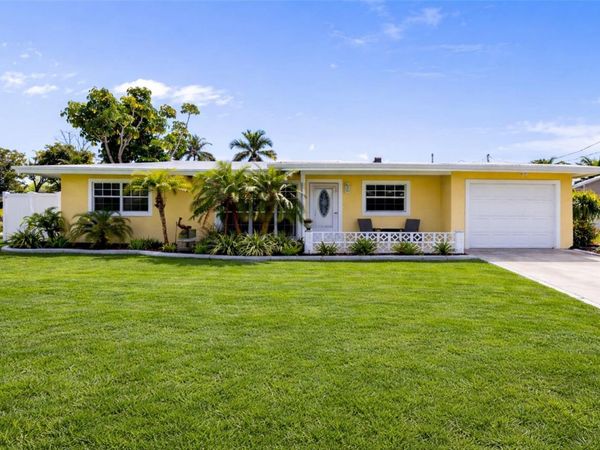 109 ARLINGTON COURT NE, PORT CHARLOTTE, FL 33952