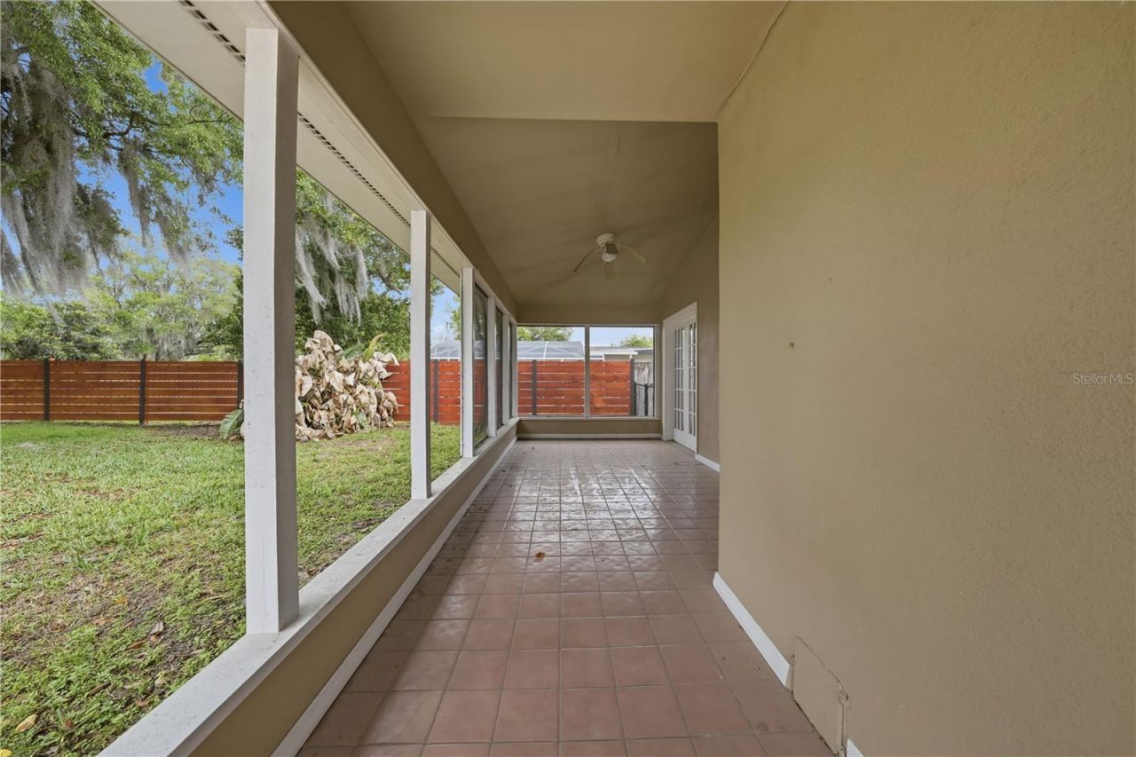 126 E Magnolia Avenue , Howey in the Hills, FL 34737 Photo