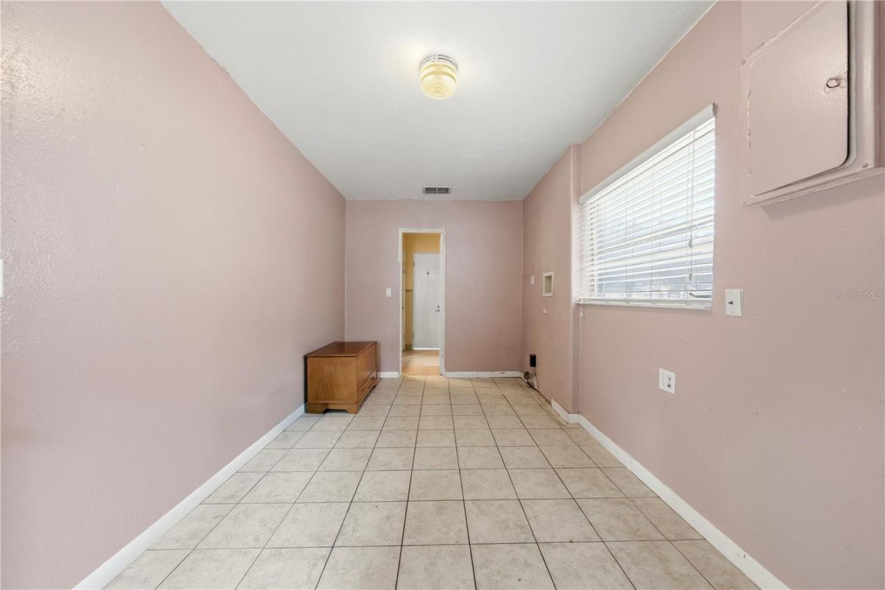 126 E Magnolia Avenue , Howey in the Hills, FL 34737 Photo