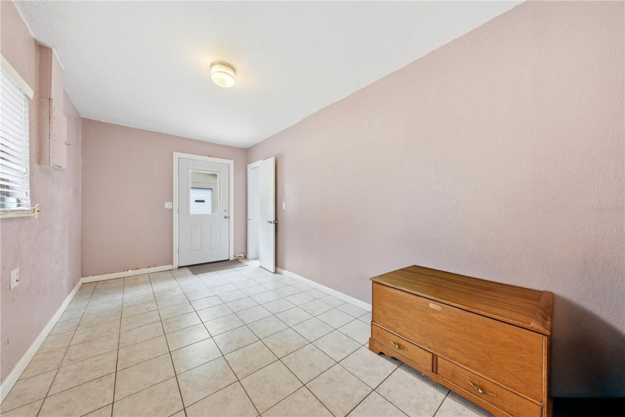 126 E Magnolia Avenue , Howey in the Hills, FL 34737 Photo