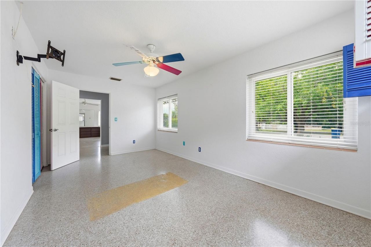 126 E Magnolia Avenue , Howey in the Hills, FL 34737 Photo