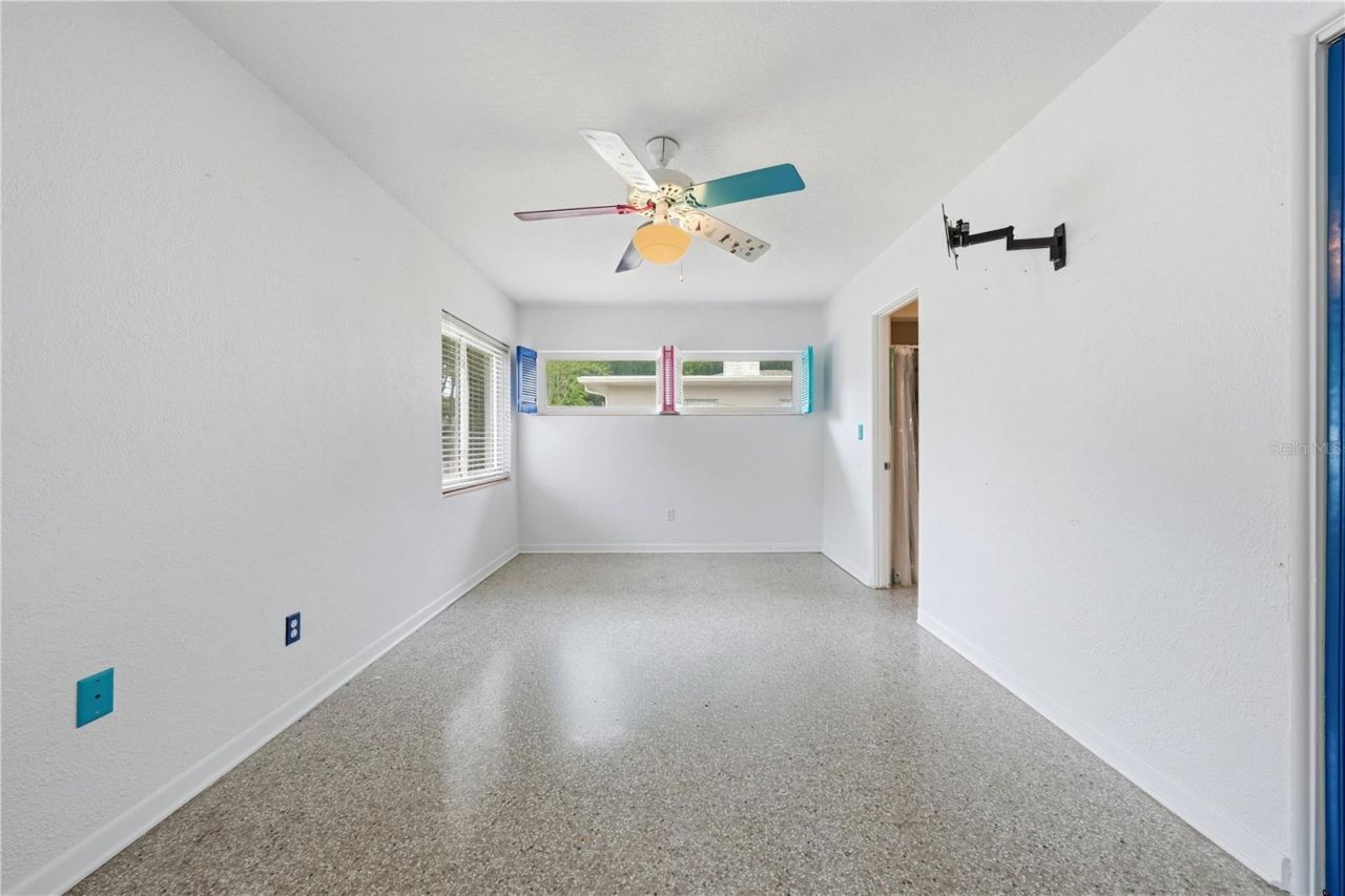 126 E Magnolia Avenue , Howey in the Hills, FL 34737 Photo