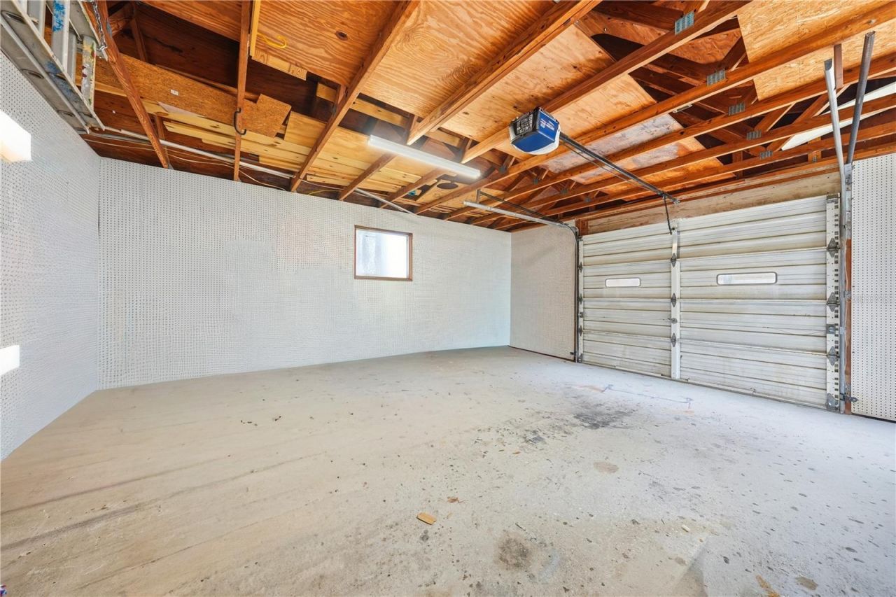 126 E Magnolia Avenue , Howey in the Hills, FL 34737 Photo