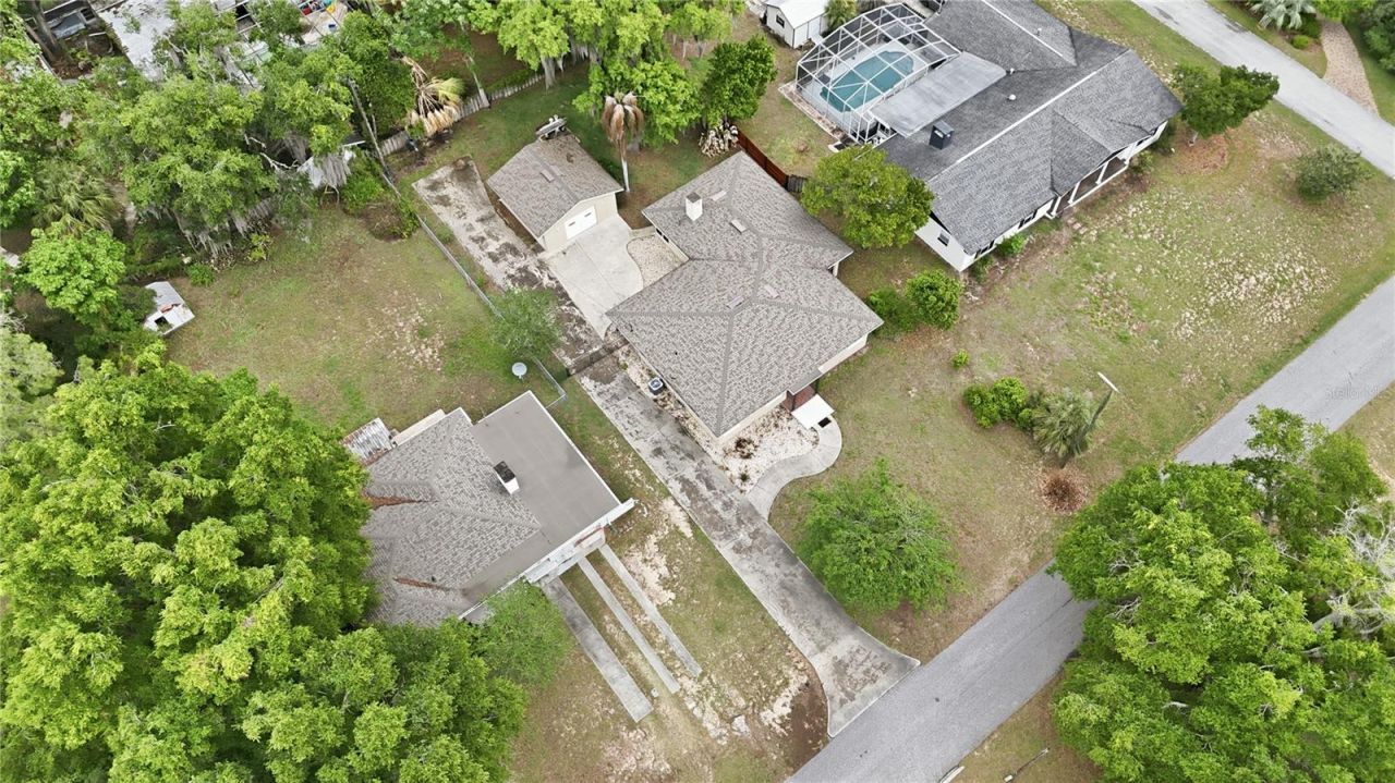 126 E Magnolia Avenue , Howey in the Hills, FL 34737 Photo