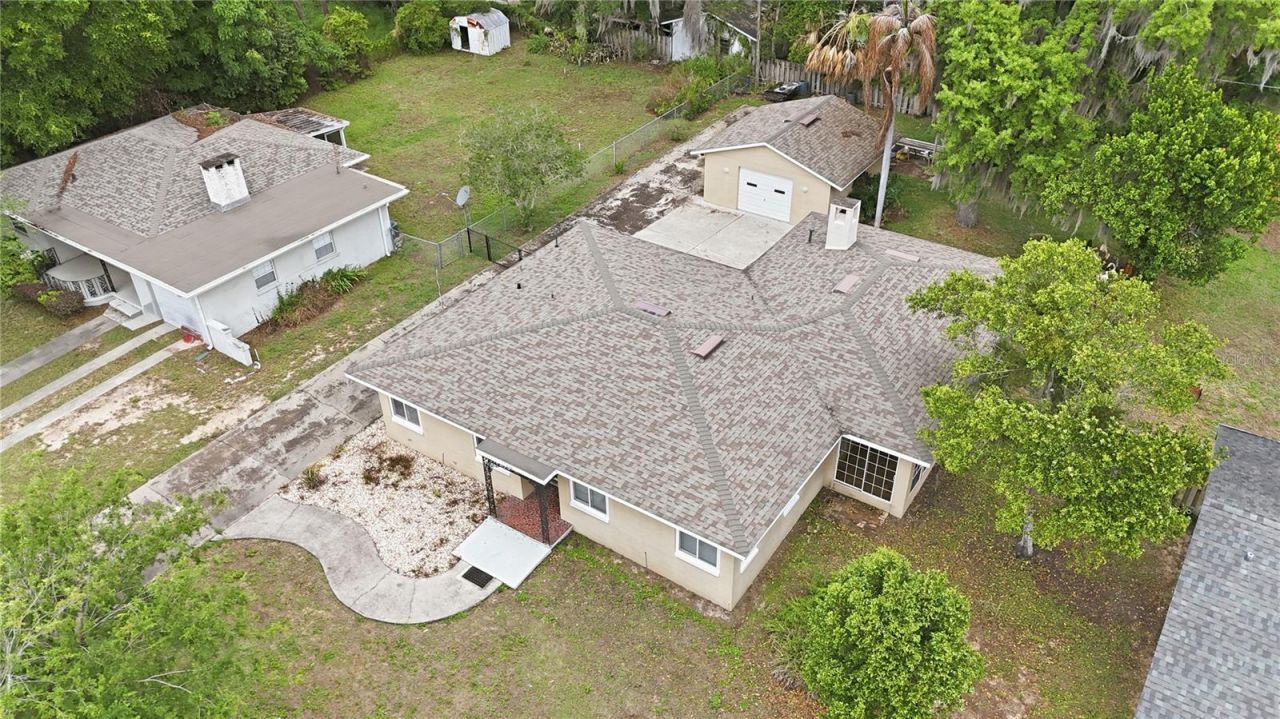 126 E Magnolia Avenue , Howey in the Hills, FL 34737 Photo